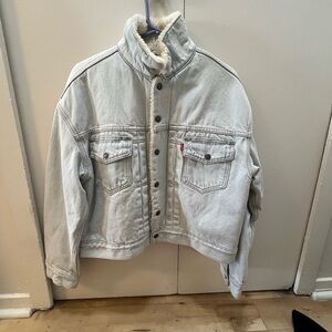 Levi's Sherpa-Lined Light blue Denim Jacket